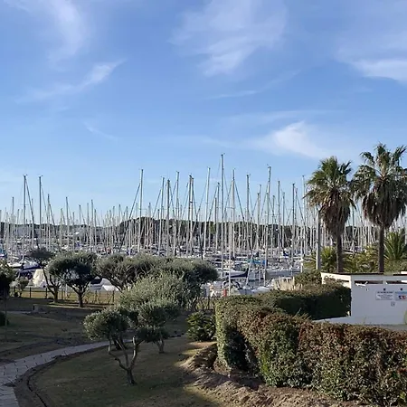 Appartement 3 Pieces 6 Pers Avec Terrasse A Port Camargue - Fr-1-731-151