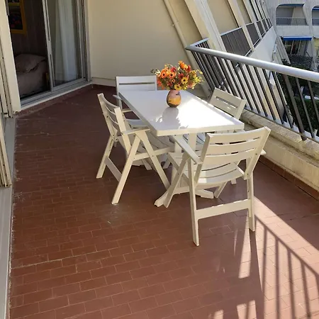 3 Pieces 6 Pers Avec Terrasse A Port Camargue - Fr-1-731-151 *