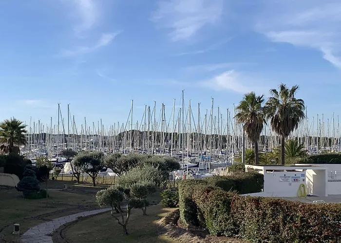 Appartement 3 Pieces 6 Pers Avec Terrasse A Port Camargue - Fr-1-731-151
