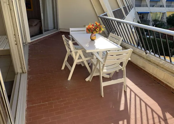 3 Pieces 6 Pers Avec Terrasse A Port Camargue - Fr-1-731-151 *