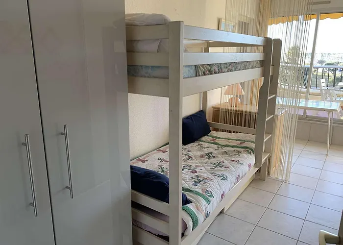 3 Pieces 6 Pers Avec Terrasse A Port Camargue - Fr-1-731-151 Appartement *