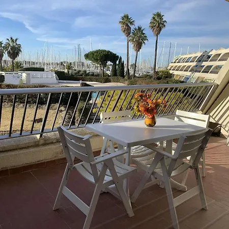 Apartment 3 Pieces 6 Pers Avec Terrasse A Port Camargue - Fr-1-731-151 *